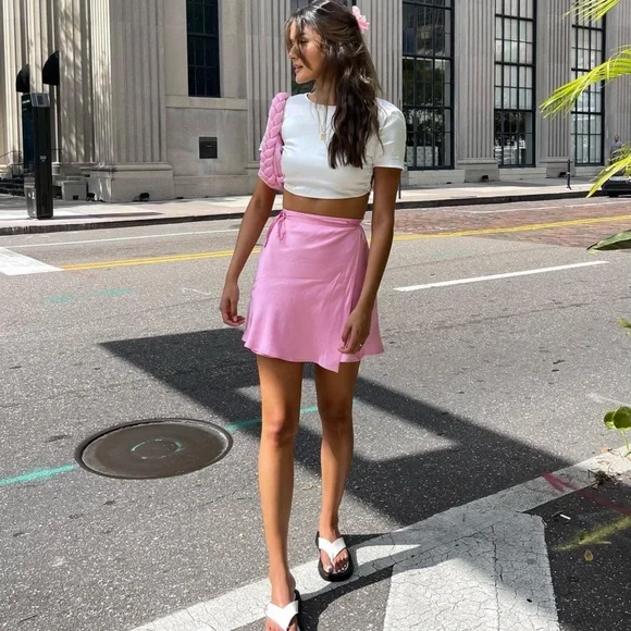 Zara Pink Satin Effect Mini Skirt - Picture 4 of 17